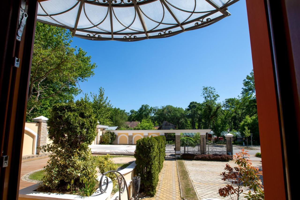 Hotel Vila Lago Palić Eksteriør bilde