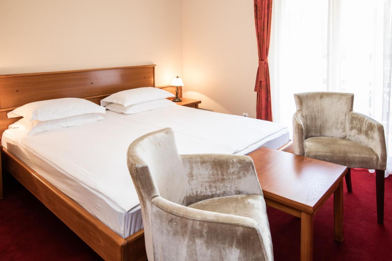 Hotel Vila Lago Palić Eksteriør bilde