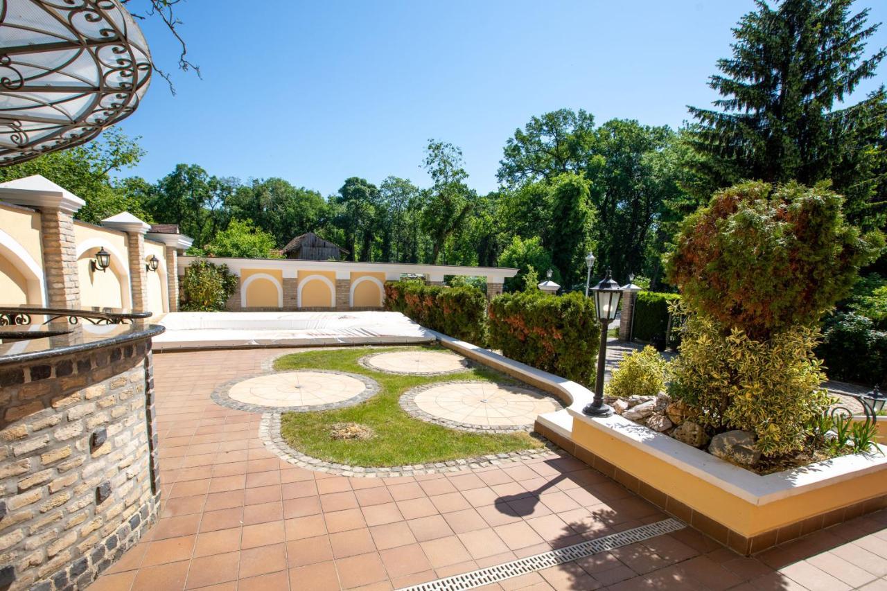 Hotel Vila Lago Palić Eksteriør bilde