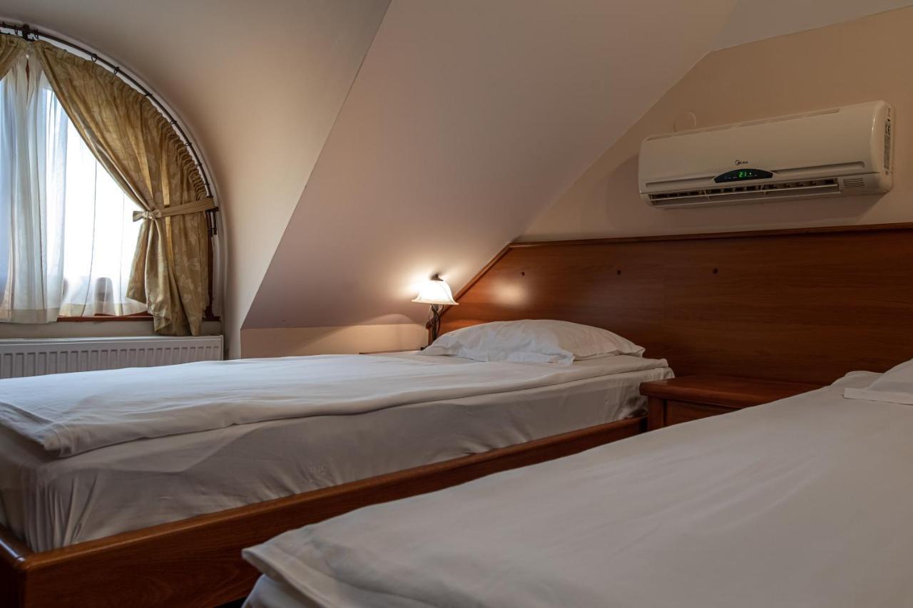 Hotel Vila Lago Palić Eksteriør bilde